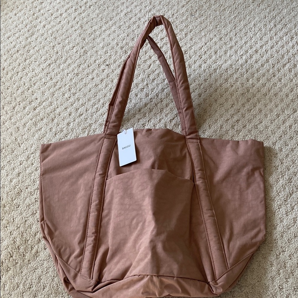 NWT Baggu cloud bag - Taupe